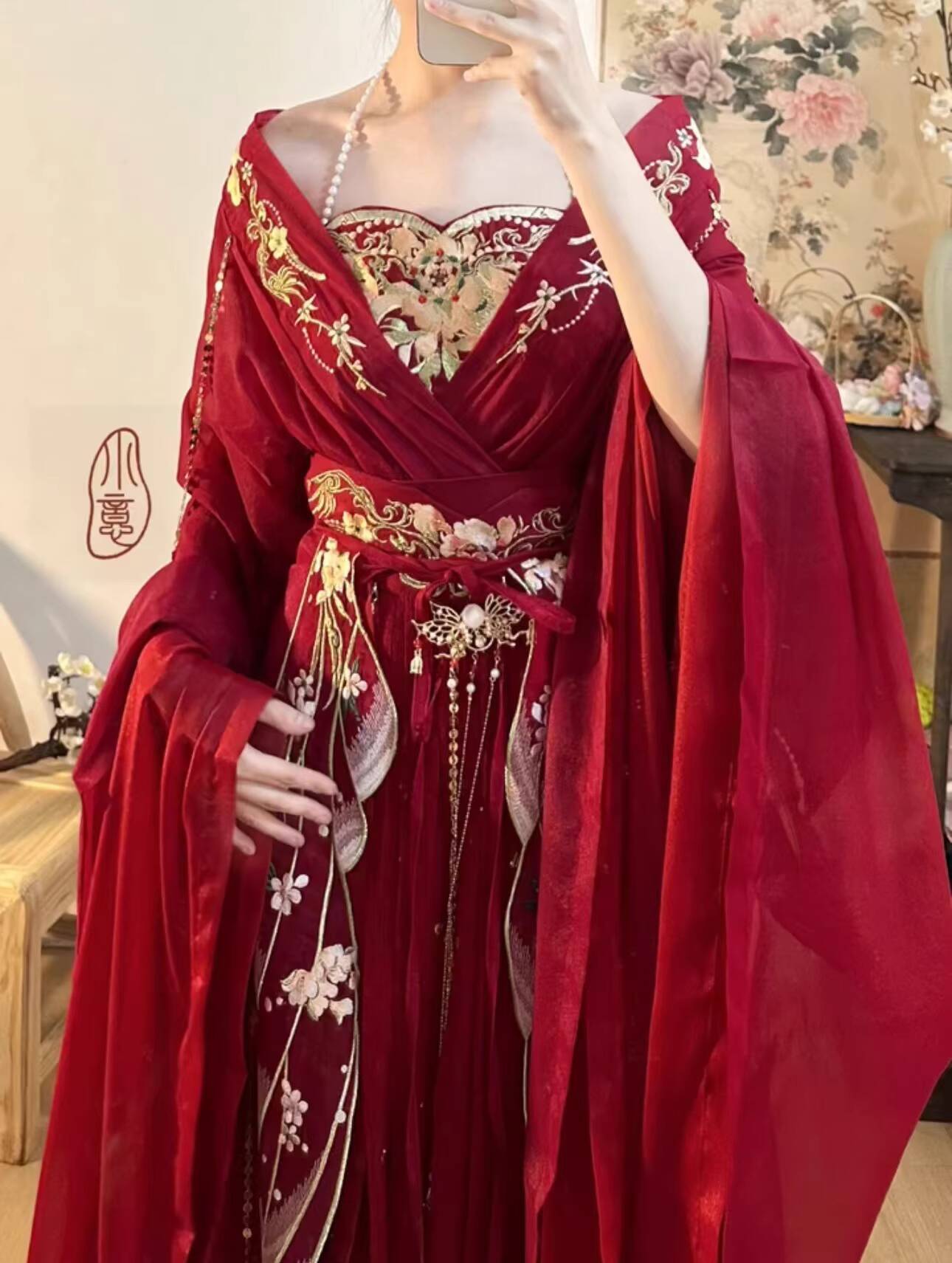 Hanfu Wanita Dinasti Utara Wei - Embroidery Red ulasan dan harga