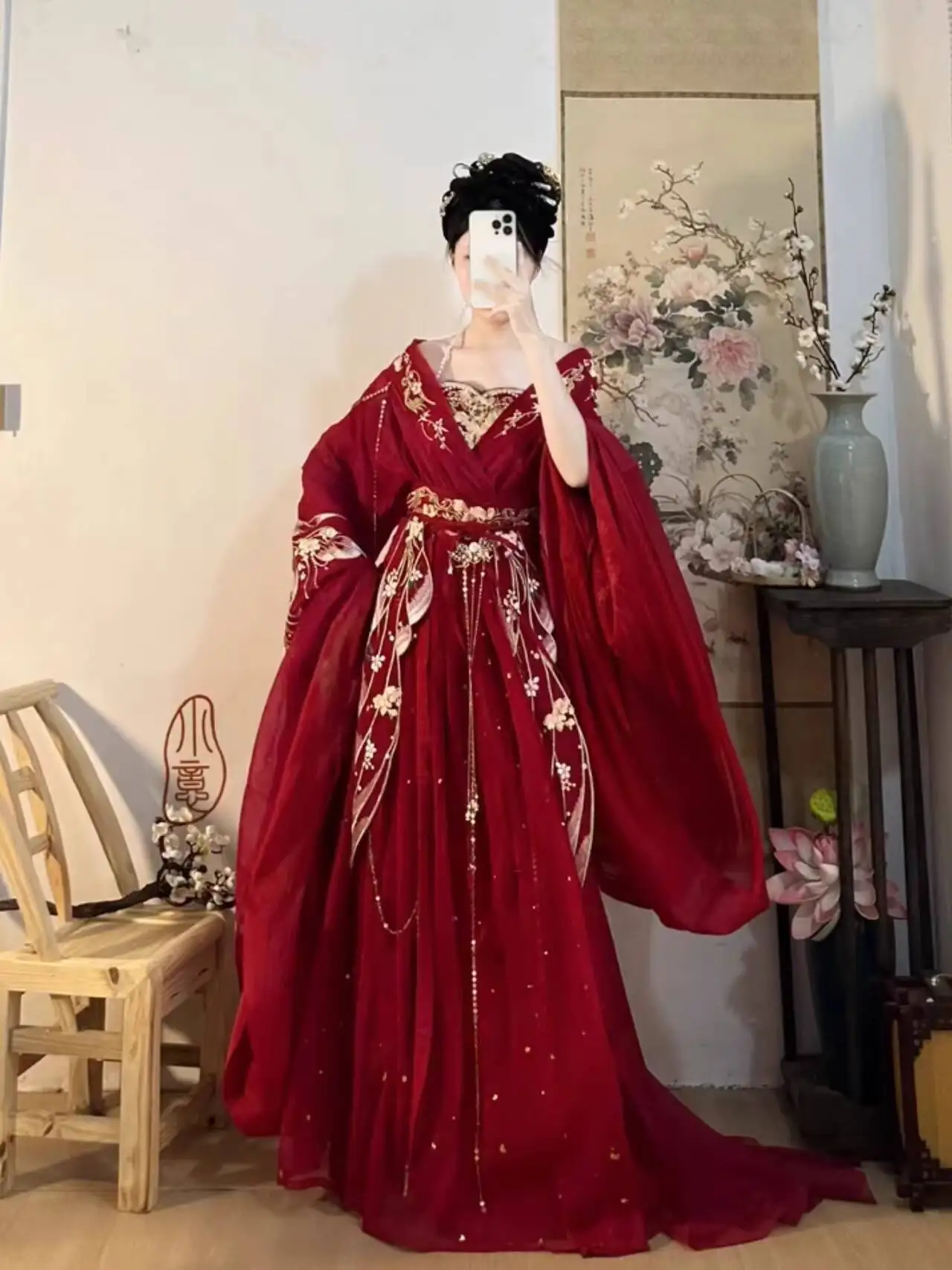 Hanfu Wanita Dinasti Utara Wei - Embroidery Red ulasan dan harga