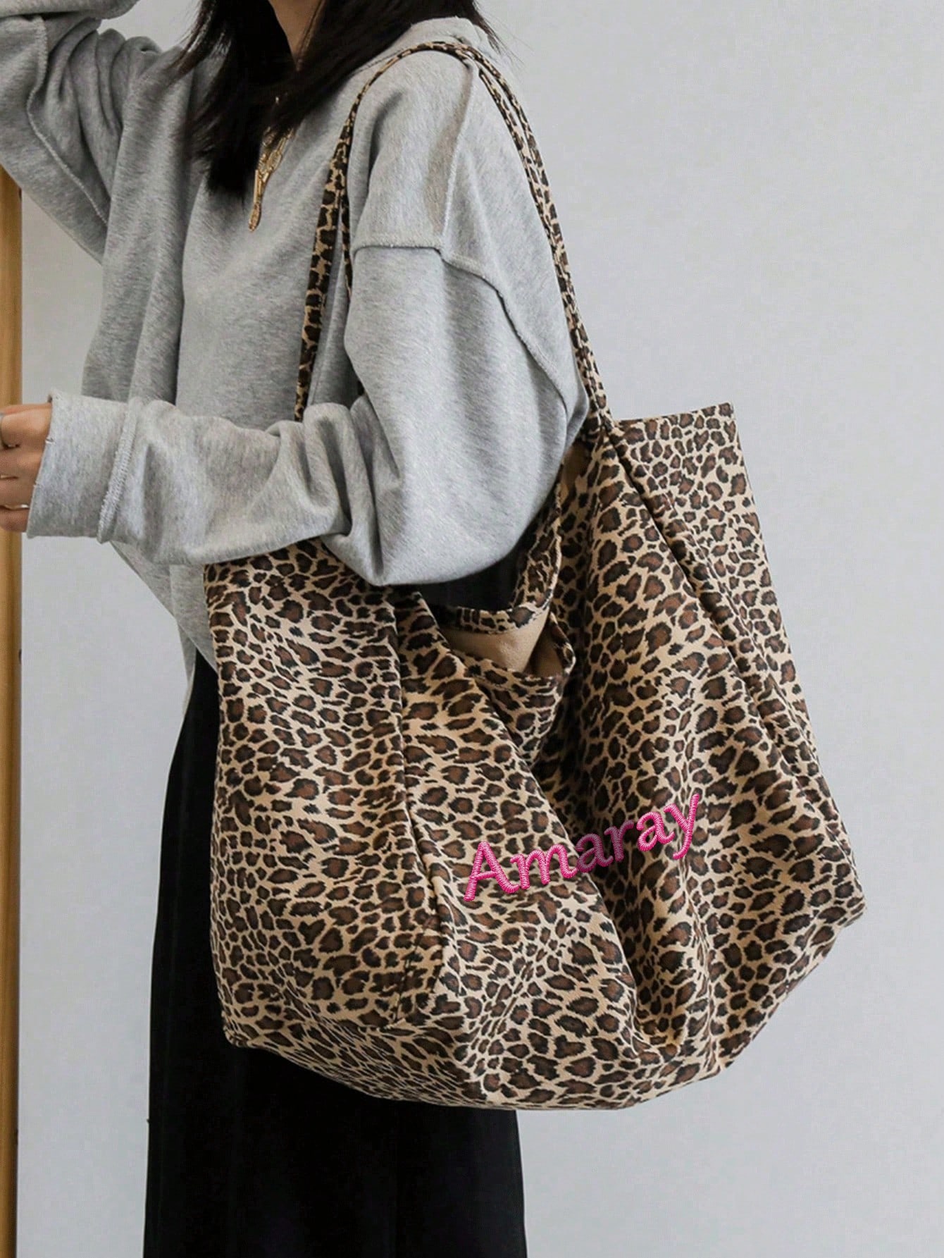 Tas Tote Motif Macan Tutul Nam - Embroidery Names ulasan dan harga