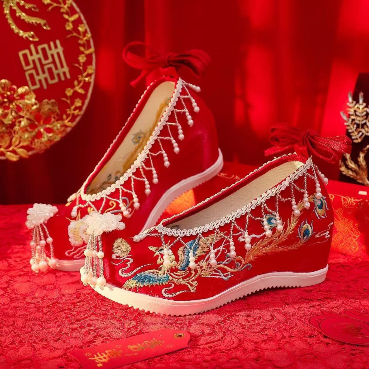 Sepatu Pengantin Wanita Merah  - Embroidery Red ulasan dan harga