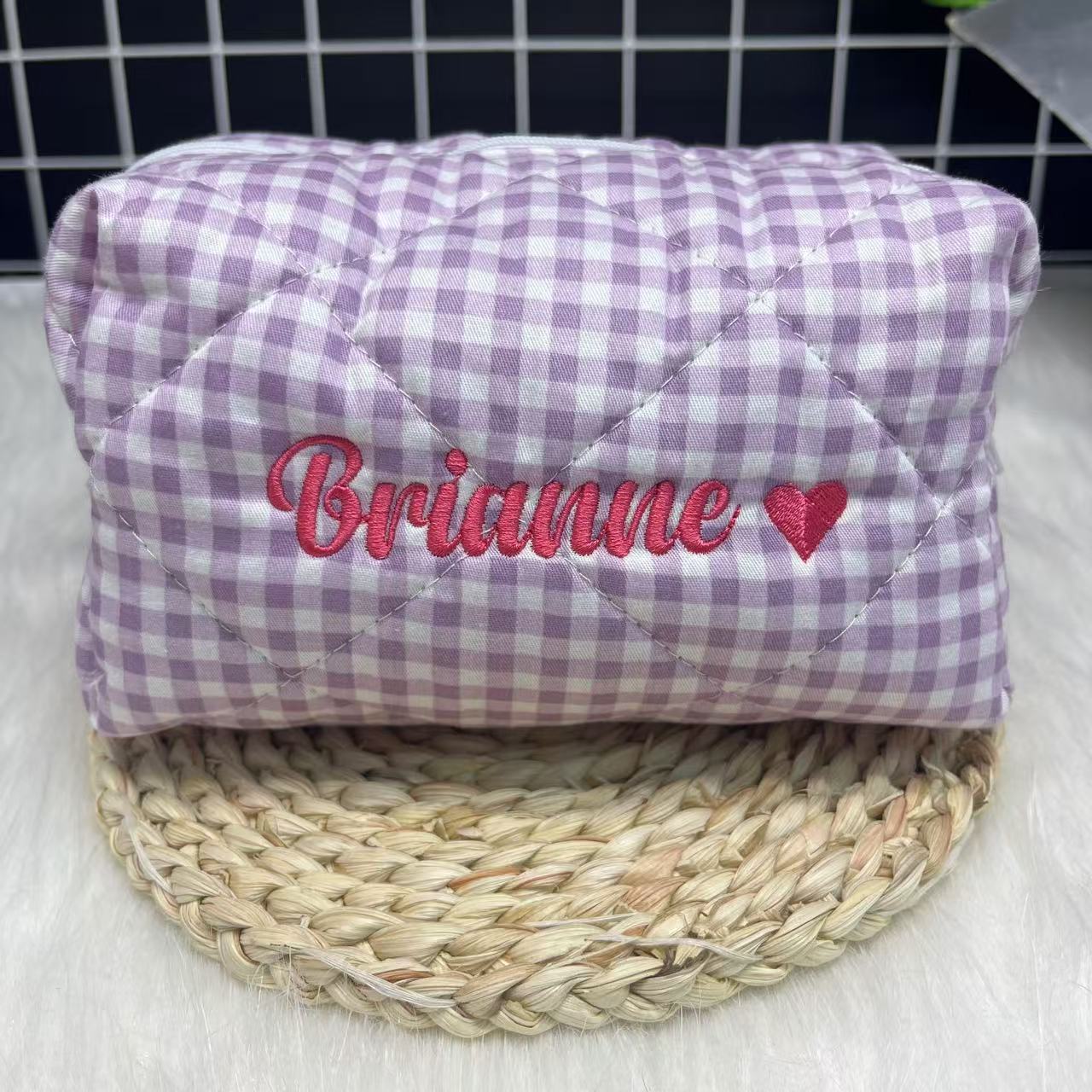 Tas Kosmetik Bergaris Kapasita - Embroidery Names ulasan dan harga
