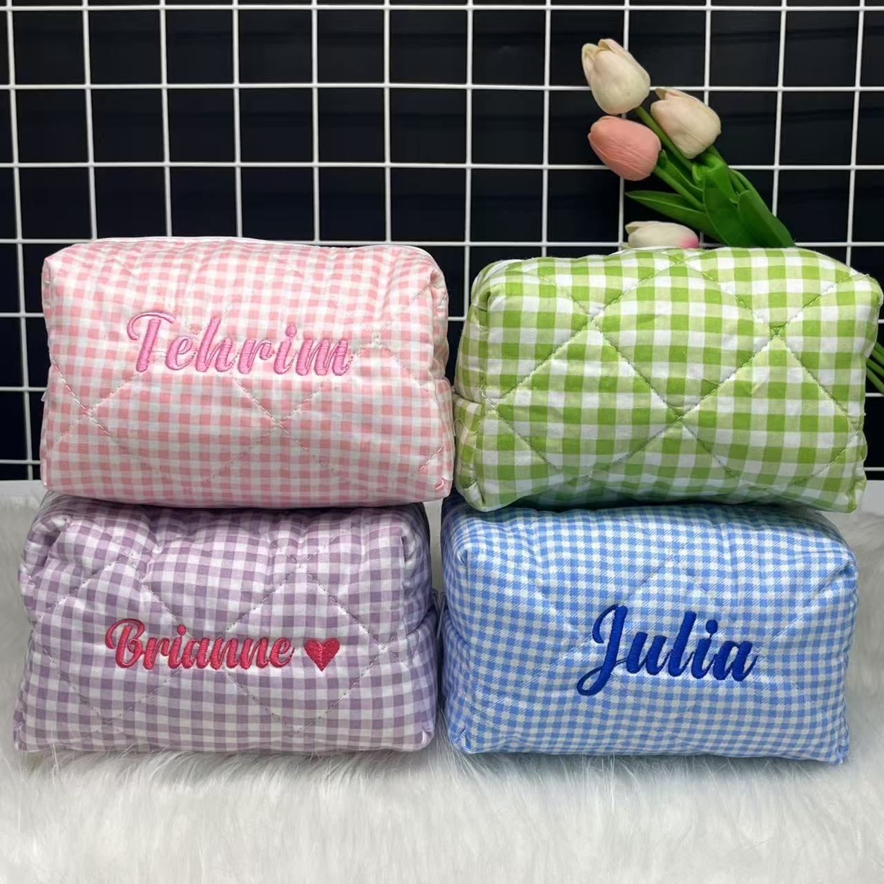 Tas Kosmetik Bergaris Kapasita - Embroidery Names ulasan dan harga